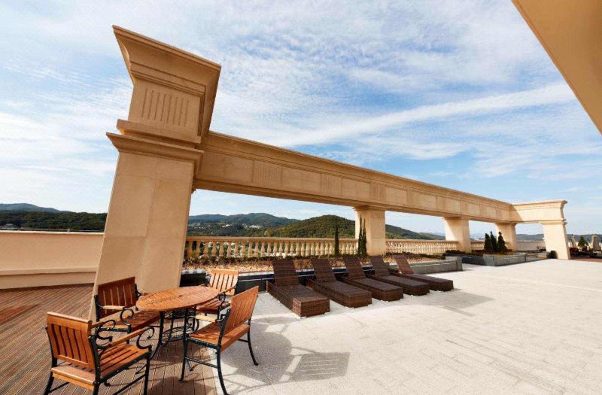 Ramada By Wyndham Yongin Hotel Exterior photo