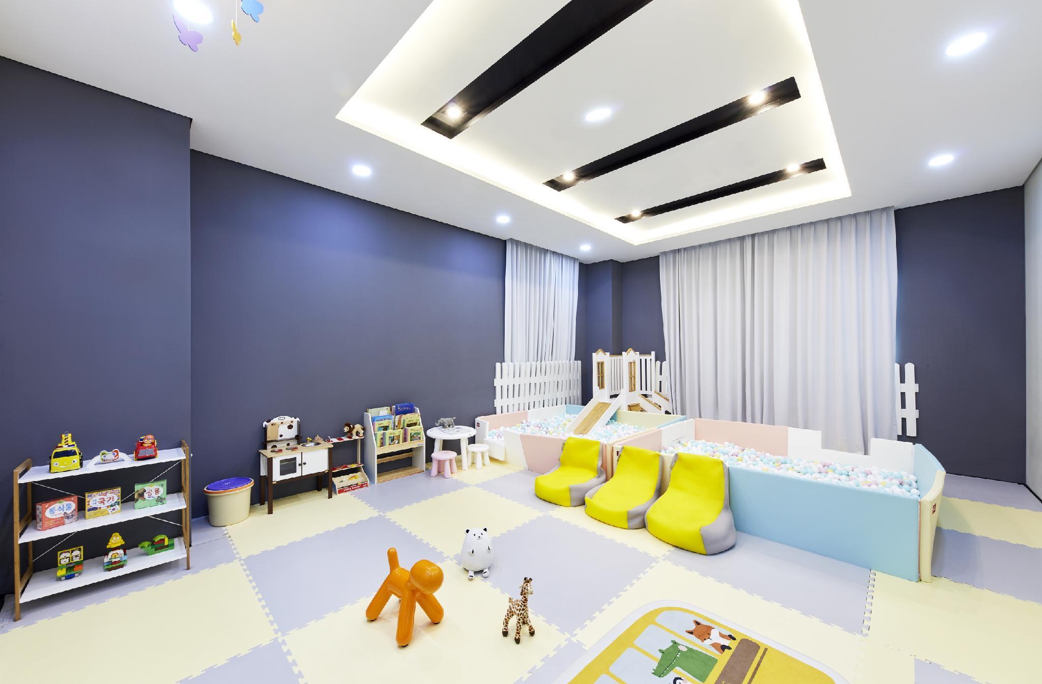 Ramada By Wyndham Yongin Hotel Exterior photo